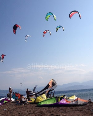 Φωτογραφίες & βίντεο από τη 2η μέρα του Raches Kitesurf & Windsurf Festival 2013 - Φωτογραφία 2