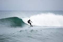 Surfing στα τεράστια κύματα μιας… λίμνης!
