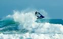 Freestyle Jet Ski: Παλεύοντας με τα κύματα [Video]