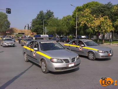 ΤΩΡΑ: Μηχανοκίνητη πορεία και συγκέντρωση  στο δημαρχείο Θεσσαλονίκης - Φωτογραφία 2
