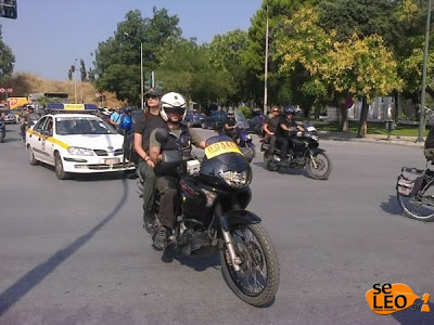 ΤΩΡΑ: Μηχανοκίνητη πορεία και συγκέντρωση  στο δημαρχείο Θεσσαλονίκης - Φωτογραφία 3