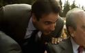Financial Times για Κυριάκο Μητσοτάκη: Ο γιος του πρωθυπουργού που έκανε τα πιο πολλά ρουσφέτια ζητά απολύσεις στο Δημόσιο