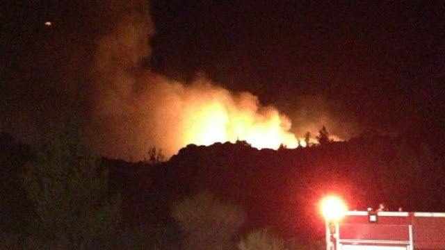 Μεγάλη φωτιά αυτή την ώρα στην Βαρυμπόμπη (video) - Φωτογραφία 2