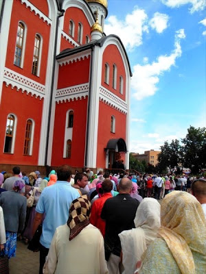 Χιλιάδες για την προσκύνηση του Σταυρού του Αγίου Ανδρέα στη Ρωσία από όλες τις πόλεις - Η αντιπροσωπεία της Μητρόπολης Πατρών με το ιερό κειμήλιο - Φωτογραφία 2