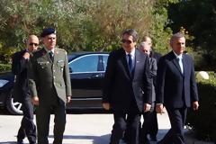 ΚΥΠΡΟΣ: ΤΕΛΕΤΗ ΜΝΗΜΗΣ ΑΓΝΟΟΥΜΕΝΩΝ ΚΑΙ ΠΕΣΟΝΤΩΝ ΣΤΟ ΣΤΡΑΤΟΠΕΔΟ ΤΗΣ ΕΛΔΥΚ