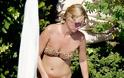 Έτσι είναι το σώμα της Kate Moss στα 39 της! - Δείτε αρετουσάριστες φώτο της - Φωτογραφία 2
