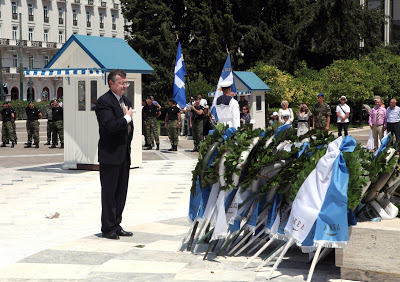 O ΥΦΥΠΕΞ Κυριάκος Γεροντόπουλος εκπροσώπησε την Κυβέρνηση στο Μνημόσυνο για τους πεσόντες στην Κύπρο - Φωτογραφία 3