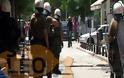 Επεισόδια στο Δενδροπόταμο για μαϊμού προϊόντα - Τραυματίστηκαν αστυνομικοί