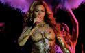 Ανεμιστήρας… «ρούφηξε» την Beyonce την ώρα της συναυλίας της - Δείτε το video