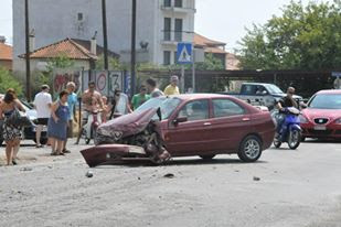 Nαύπακτος: Σφοδρή σύγκρουση οχημάτων στη Γέφυρα του ΣΚΑ - Δείτε φωτο - Φωτογραφία 5