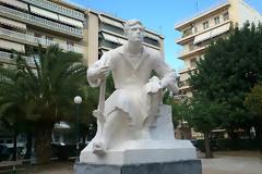 Πάτρα: Καθαρίστηκε το άγαλμα του αγωνιστή Δημητριάδη - Δείτε φωτo πριν και μετά