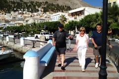 Περιοδεία της Τανσού Τσιλέρ στα Δωδεκάνησα για να δεί την προίκα της...