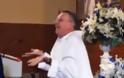 Φοβερό Video: Ιερέας ξεσαλώνει μέσα στην εκκλησία...