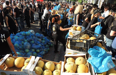 Δέκα χιλιάδες πολίτες έλαβαν τρόφιμα από την Χρυσή Αυγή - Ομιλία Ν. Γ. Μιχαλολιάκου - Φωτογραφία 10