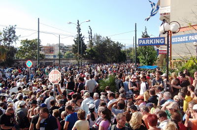 Δέκα χιλιάδες πολίτες έλαβαν τρόφιμα από την Χρυσή Αυγή - Ομιλία Ν. Γ. Μιχαλολιάκου - Φωτογραφία 4