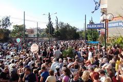 Δέκα χιλιάδες πολίτες έλαβαν τρόφιμα από την Χρυσή Αυγή - Ομιλία Ν. Γ. Μιχαλολιάκου