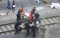 Θρήνος σε όλη την Ισπανία - Πάνω από 30 νεκροί από φοβερό σιδηροδρομικό δυστύχημα - Φωτογραφίες που κόβουν την ανάσα - Φωτογραφία 3