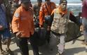 Ινδονησία: Εννέα άνθρωποι πνίγηκαν και 189 διασώθηκαν μετά τη βύθιση αλιευτικού