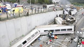 ΣΟΚ: Ο μηχανοδηγός του τρένου στην Ισπανία πανηγύριζε στο Facebook όταν έφτασε τα 200 χιλιόμετρα [photos] - Φωτογραφία 1