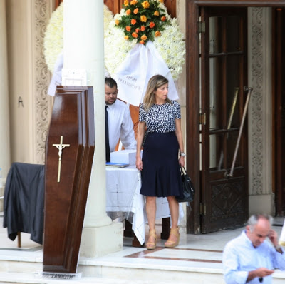 Πάτρα: Κηδεύτηκε η Θεανώ Παπαπάνου - πεθερά του πρώην πρωθυπουργού - Φωτογραφία 6