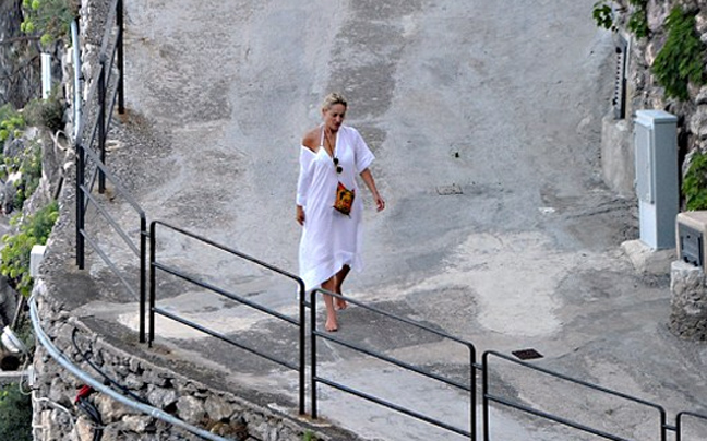 Διακοπές στην Ιταλία για τη Sharon Stone - Φωτογραφία 7