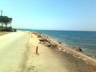 Αχαΐα: Η θάλασσα τρώει παραλίες και δρόμους - Το 46% των ακτών έχει διαβρωθεί - Δείτε φωτο - Φωτογραφία 4