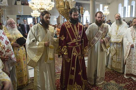 Mαθητής που έζησε την τραγωδία στα Τέμπη χειροτονήθηκε Διάκονος - Φωτογραφία 2