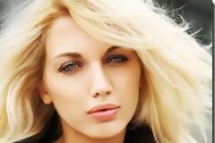 H hot φωτογραφία της Κωνσταντίνας Σπυροπούλου στην παραλία