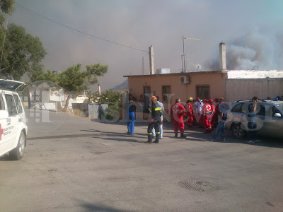 Μεγάλη πυρκαγιά στην Μεσαρά καίει τα πάντα [Photos] - Φωτογραφία 4