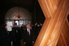 O Βλαντιμίρ Πούτιν προσκυνά τον Σταυρό του Aγίου Ανδρέα - Δείτε φωτο