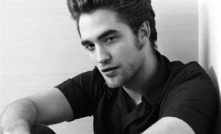 Νέος έρωτας για τον Robert Pattinson - Φωτογραφία 1