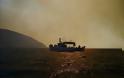 Συγκλονιστικές εικόνες από Σέριφο - Ο κόσμος εγκαταλείπει το νησί με βάρκες - Φωτογραφία 12