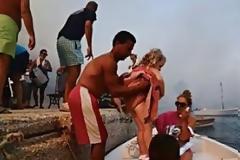 Συγκλονιστικές εικόνες από Σέριφο ▬ Ο κόσμος εγκαταλείπει το νησί με βάρκες!