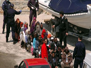 Συλλήψεις μεταναστών στη Λέσβο - Φωτογραφία 1