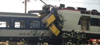 Νέο σιδηροδρομικό ατύχημα στην Ευρώπη – Δεκάδες τραυματίες σε σύγκρουση τρένων στην Eλβετία - Φωτογραφία 1