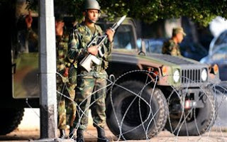 Οκτώ στρατιώτες σκοτώθηκαν από πυρά ενόπλων στην Τυνησία - Φωτογραφία 1