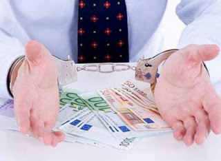 Αμαλιάδα: Συνελήφθη με χρέη που ξεπερνούν το 1,5 εκ ευρώ! - Φωτογραφία 1