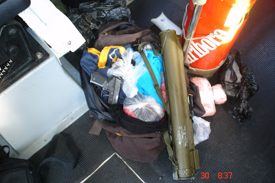 Εντοπισμός - κατάσχεση πυρομαχικών σε φουσκωτό σκάφος στη Χίο και σύλληψη τεσσάρων επιβαινόντων - Φωτογραφία 2