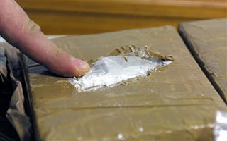 Εντοπίστηκαν 811 κιλά κοκαΐνης σε κιβώτια με μπανάνες στην Πορτογαλία - Φωτογραφία 1