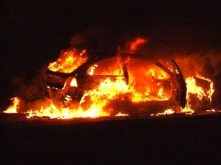 Κάηκε ολοσχερώς ταξί στη Ναυπάκτο - Φωτογραφία 1
