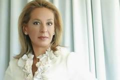 Δείτε την Όλγα Tρέμη με μπικίνι σε παραλία της Πάρου!