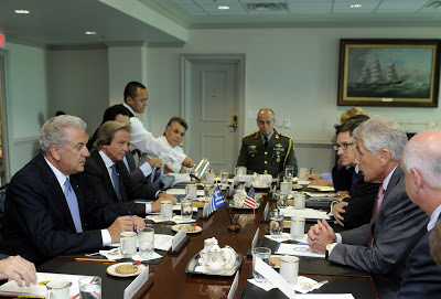Δήλωση ΥΕΘΑ Δημήτρη Αβραμόπουλου μετά την συνάντησή του με τον Αμερικανό Υπουργό Άμυνας Τσακ Χέιγκελ - Φωτογραφία 3
