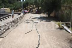 Ηλεία: Πρωτοφανείς βανδαλισμοί στο θέατρο Φλόκα!