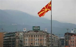 Σκόπια: Oι Έλληνες μας σπάνε τα αυτοκίνητα και οι χρυσαυγίτες συγκεντρώνονται στα σύνορα - Φωτογραφία 1