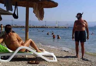 Θεσπρωτία: Βαριές κουβέντες σε παραλία για την τιμή της ξαπλώστρας! - Φωτογραφία 1