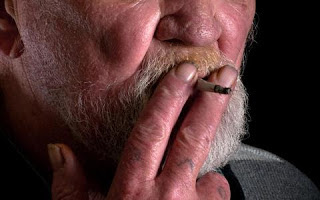 Του έκαναν έξωση 40 χρόνια μετά επειδή κάπνιζε! - Φωτογραφία 1