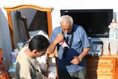 Τι θα μπορούσε να συνοδεύει μια μεγαλοτσιγγάνα στην τελευταία κατοικία - Τάφος γκαρσονιέρα
