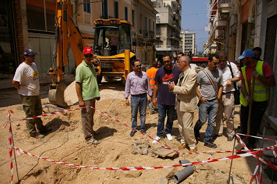 Πάτρα: Προχωρά η πεζοδρόμηση της Γεροκωστοπούλου - Aυτοψία από τον Δήμαρχο - Φωτογραφία 3