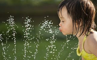 Καθαρό νερό για ψηλά παιδιά - Φωτογραφία 1