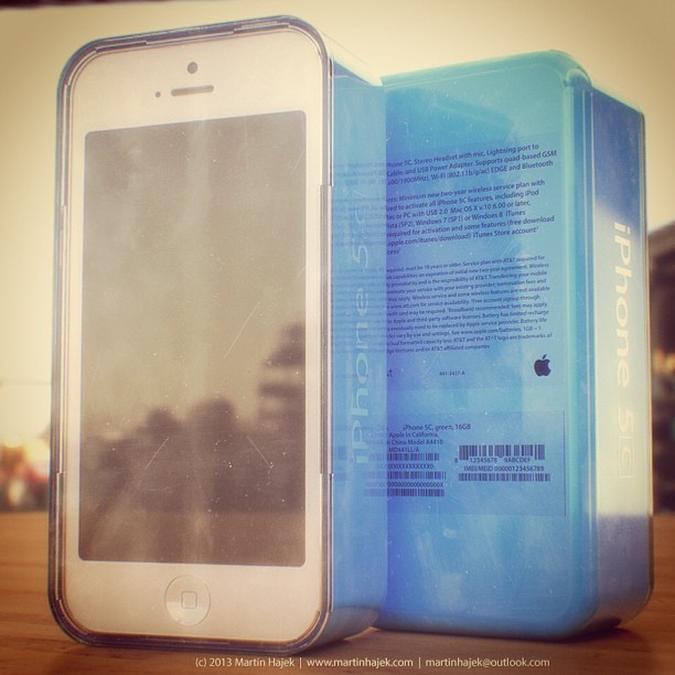 Διέρρευσαν φωτογραφίες της πρόσοψης του νέου Apple iPhone 5C - Φωτογραφία 4
